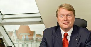Mag. Dietmar Hoscher spricht sich für stärkere Geldwäschekontrollen beim Glücksspiel aus; Bild: CASAG